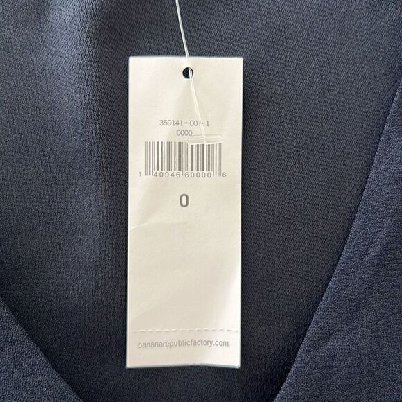 NWT Banana Republic Shift/Column V-Neck Dress with
Ruffled Sleeves Navy Size 0 - Picture 4 of 7